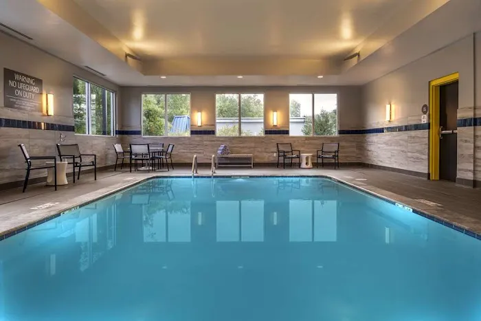 GLō Hotel Asheville-Blue Ridge Parkway 5