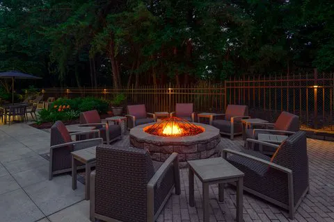 Courtyard Asheville 4