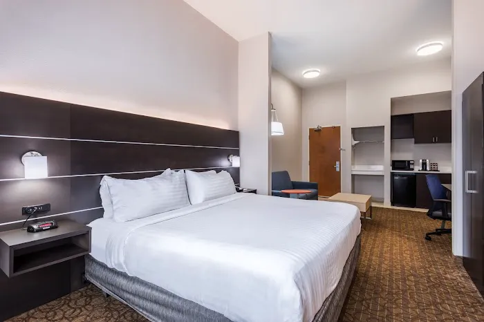 Holiday Inn Express & Suites Bremen by IHG 4