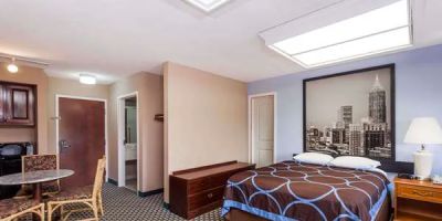 Super 8 by Wyndham Tallapoosa