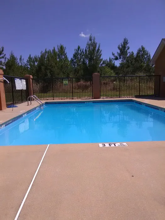 Super 8 by Wyndham Tallapoosa 4