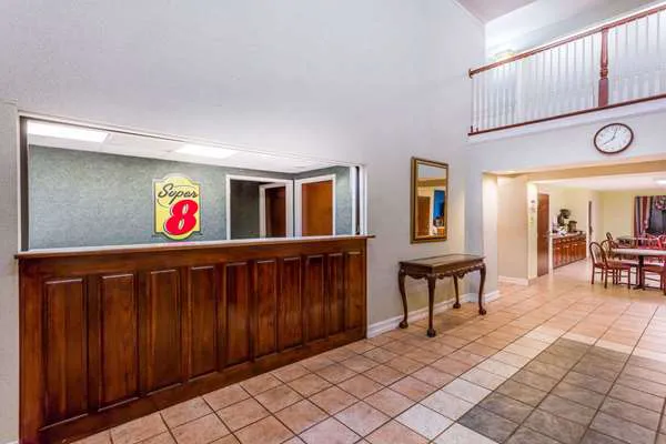 Super 8 by Wyndham Tallapoosa 4