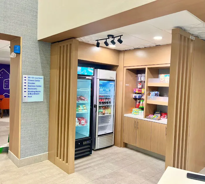Holiday Inn Express Madison by IHG 4