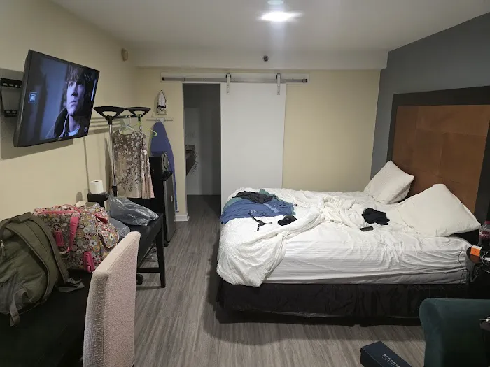 Deerfield Inn & Suites 4