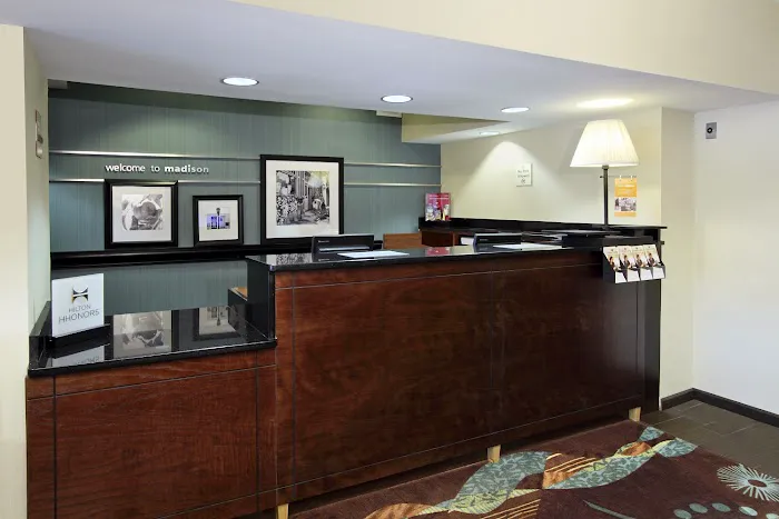 Hampton Inn Madison 4