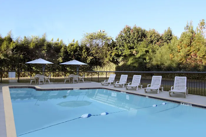 Hampton Inn Madison 4