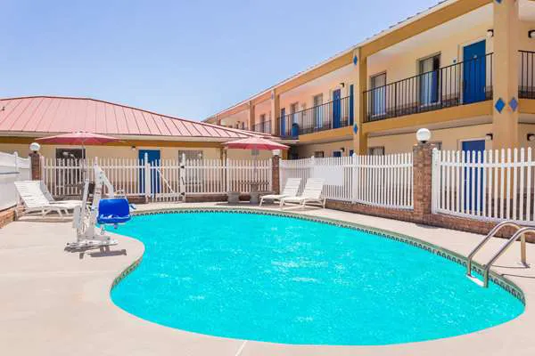Days Inn by Wyndham Augusta Wheeler Road 4
