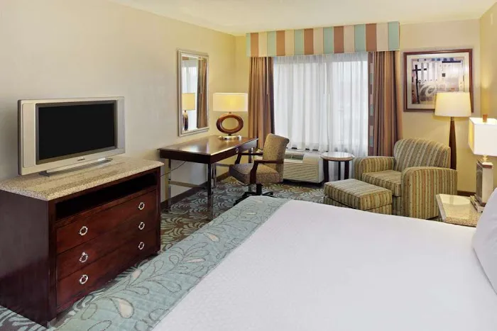 DoubleTree by Hilton Hotel Augusta 4
