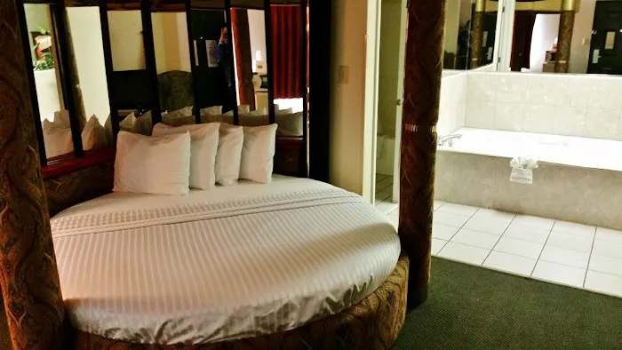 Country Hearth Inn & Suites Augusta 4