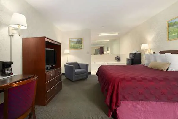 Days Inn by Wyndham Augusta/Fort Eisenhower 4