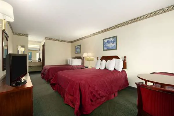 Days Inn by Wyndham Augusta/Fort Eisenhower 4