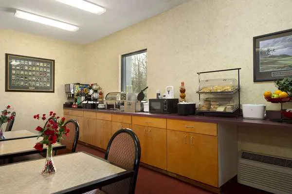 Days Inn by Wyndham Augusta/Fort Eisenhower 4