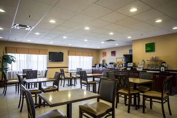 Comfort Inn & Suites Augusta Fort Eisenhower Area 4