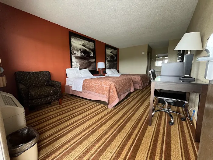 Super 8 by Wyndham Shelby 4