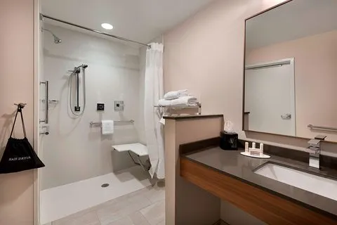 Fairfield Inn & Suites Shelby 4