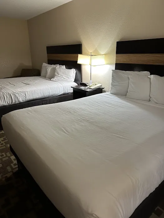 Country Inn & Suites by Radisson, Shelby, NC 4