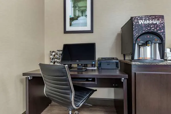 Comfort Inn 4
