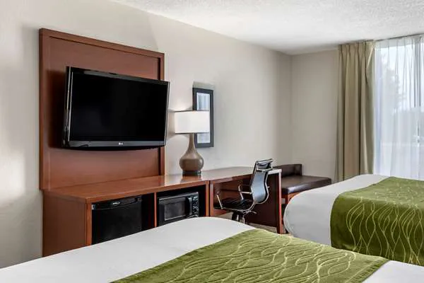 Comfort Inn 4