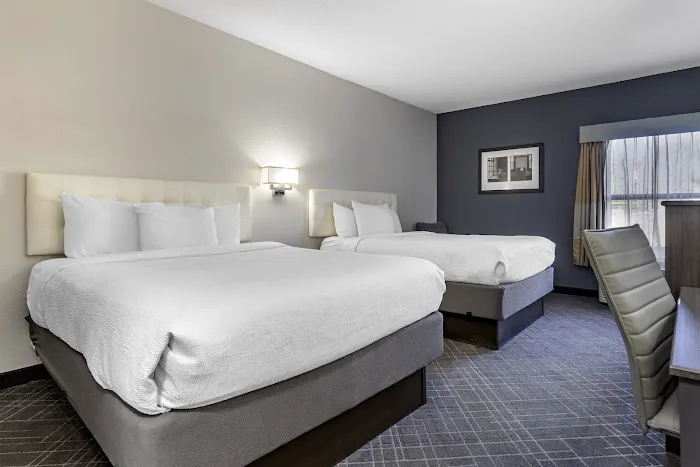 Quality Inn 4