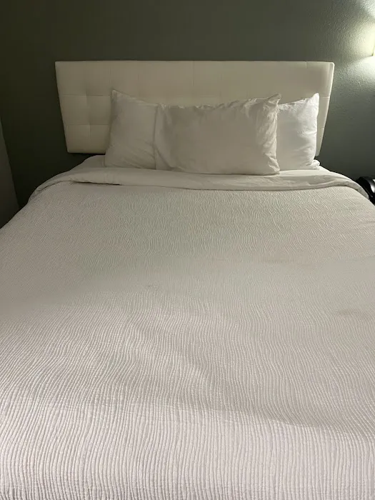 Quality Inn 4