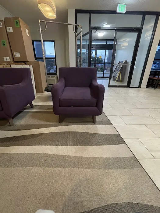 Quality Inn 4