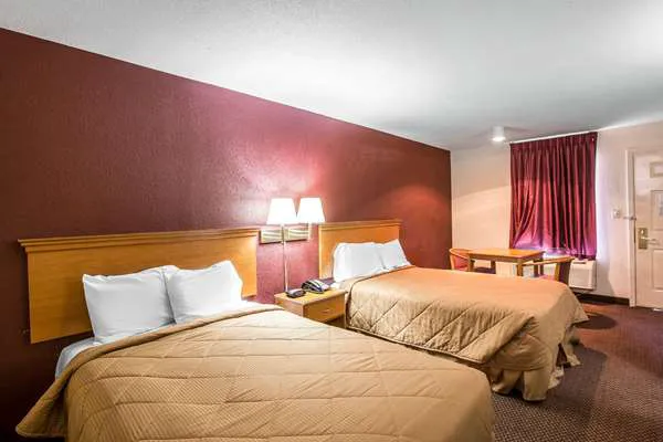 Rodeway Inn Expo Center 4