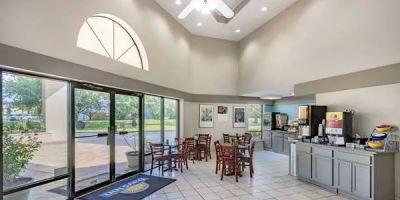Days Inn by Wyndham Spartanburg Waccamaw