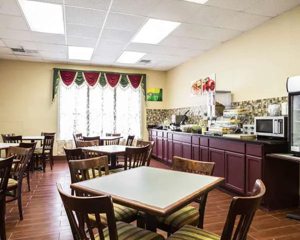 Rodeway Inn Harbison Area 4