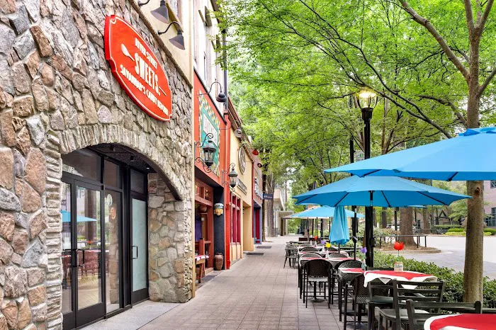 Holiday Inn Express & Suites Greenville-Downtown by IHG 4