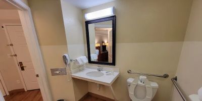 La Quinta Inn & Suites by Wyndham Greenville Haywood