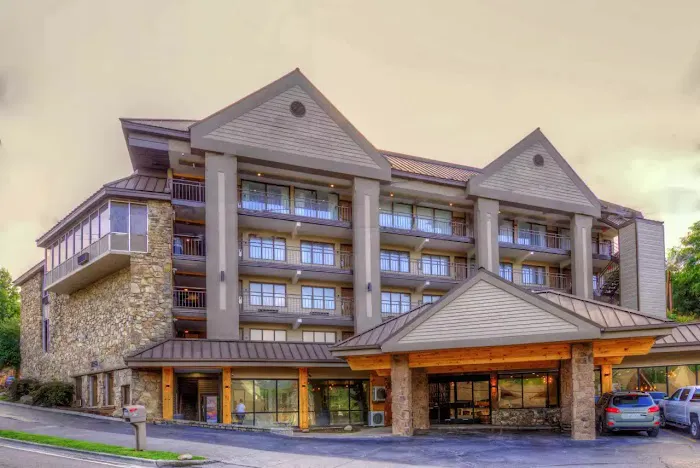 Clarion Pointe Downtown Gatlinburg 4