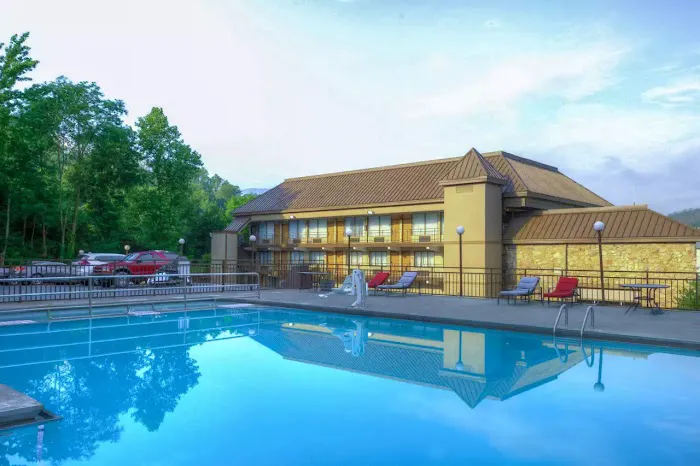 Clarion Pointe Downtown Gatlinburg 4