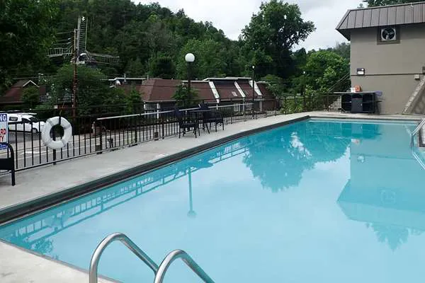 Clarion Pointe Downtown Gatlinburg 4