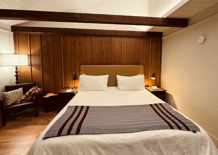 Historic Rocky Waters Inn, A Small Luxury Hotel 4