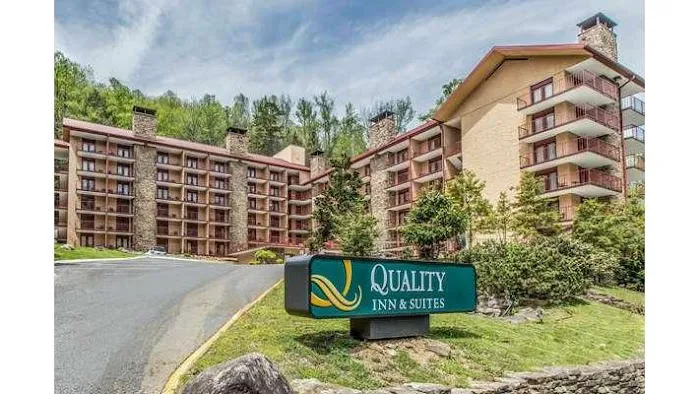 Quality Inn & Suites 4