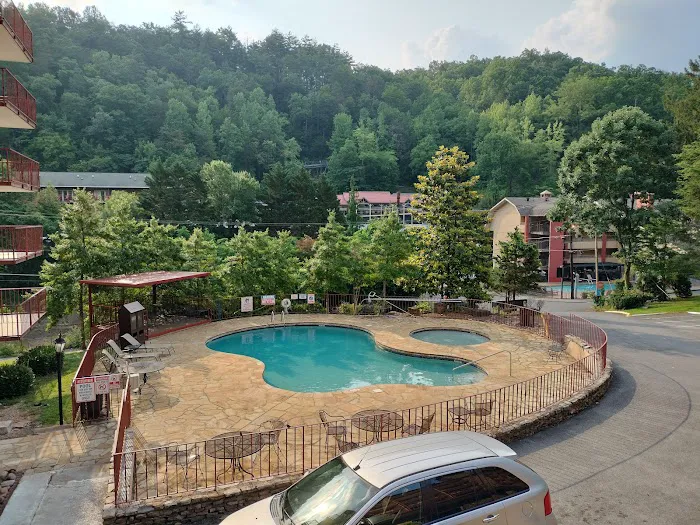 Quality Inn & Suites 4