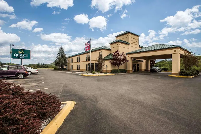 Quality Inn 4