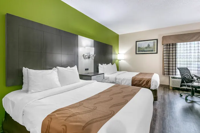 Quality Inn 4