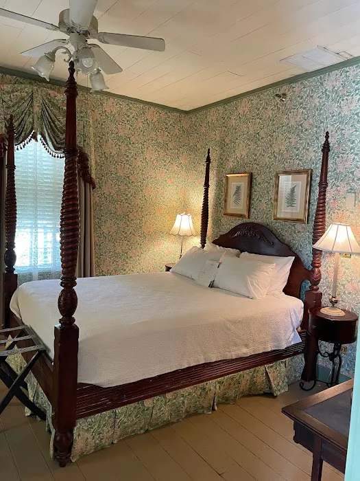 Historic Eureka Inn & Event Center 4