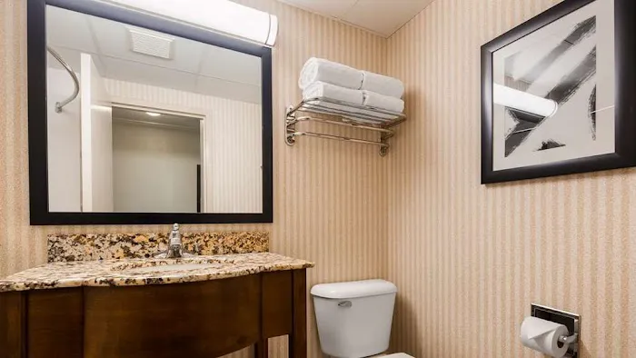 Best Western Plus Morristown Conference Center Hotel 4