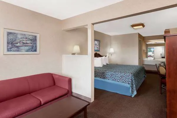Days Inn by Wyndham Morristown 4