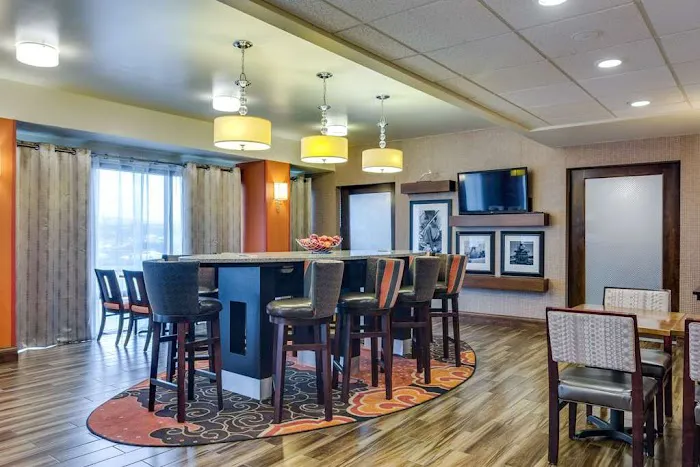 Hampton Inn Johnson City 4