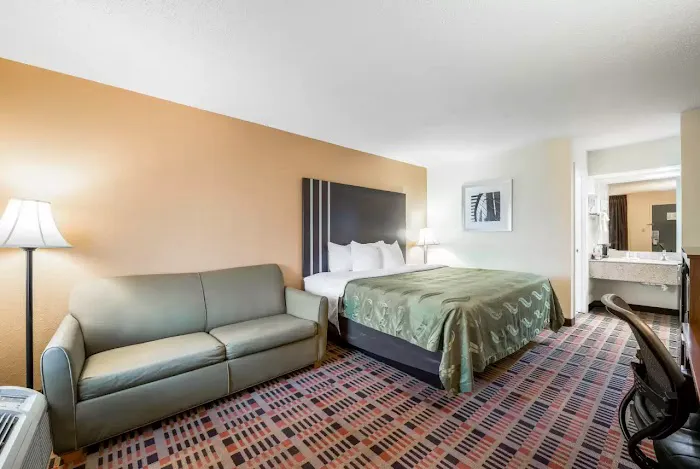 Quality Inn Downtown 4