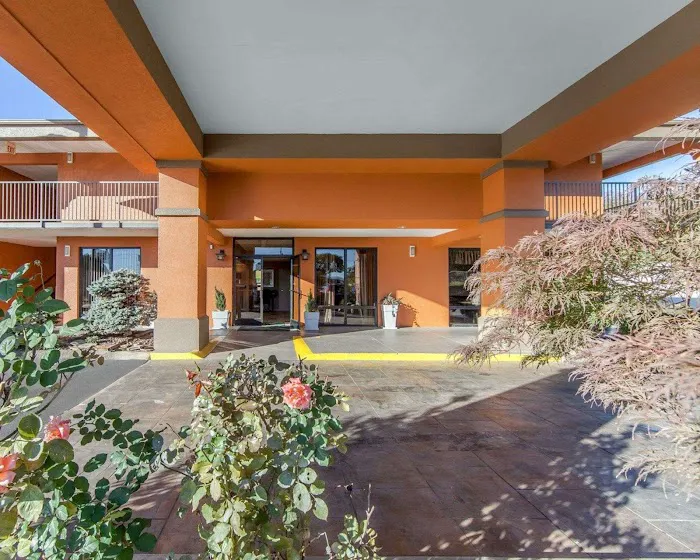 Quality Inn Downtown 4