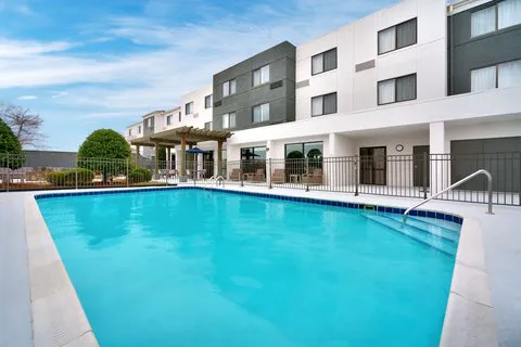 Courtyard Johnson City 4