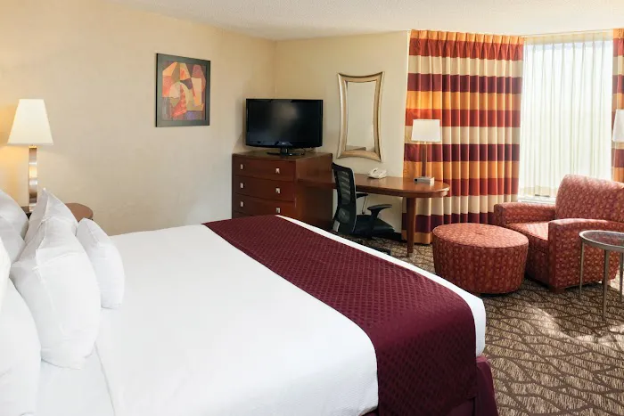 DoubleTree by Hilton Hotel Johnson City 4
