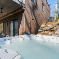 The River Bed | Pets, Hot Tub, River Access ico