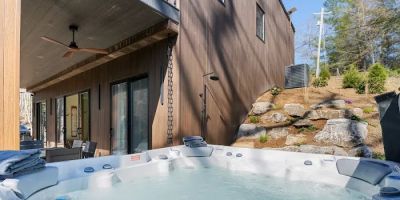 The River Bed | Pets, Hot Tub, River Access