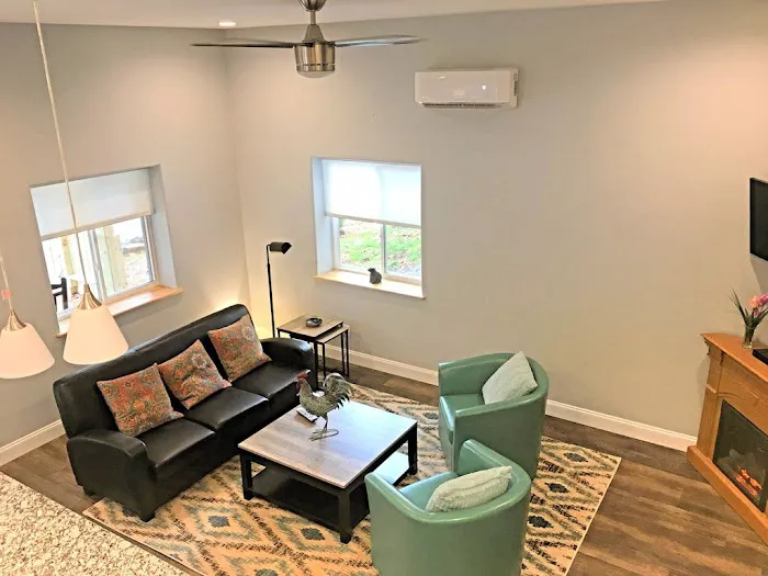 Hollyberry BNB 3