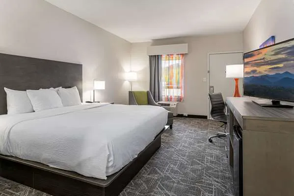 Quality Inn Asheville Downtown Tunnel Rd 4